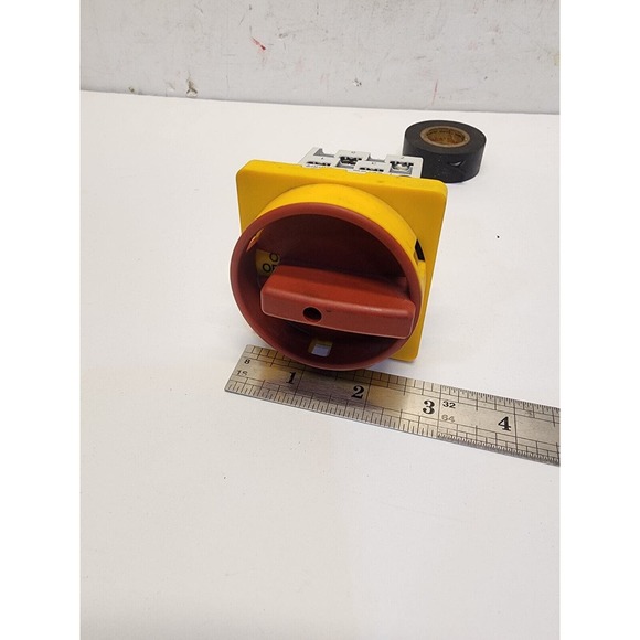 Allen Bradley 194L-E20-1751 On/Off panel Switch 20 amp, 600 vac - Picture 8 of 9